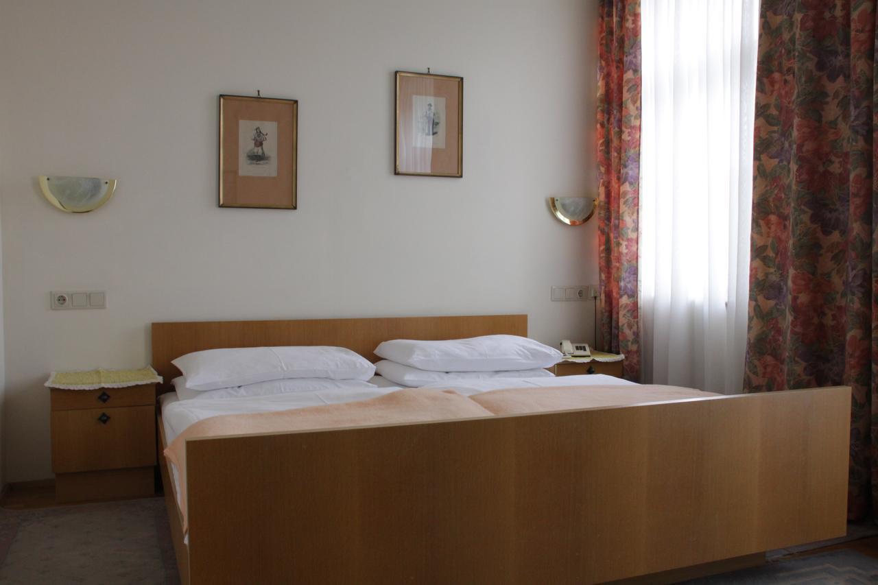 Hotel Restaurant Wachauerhof Spitz an der Donau Екстер'єр фото