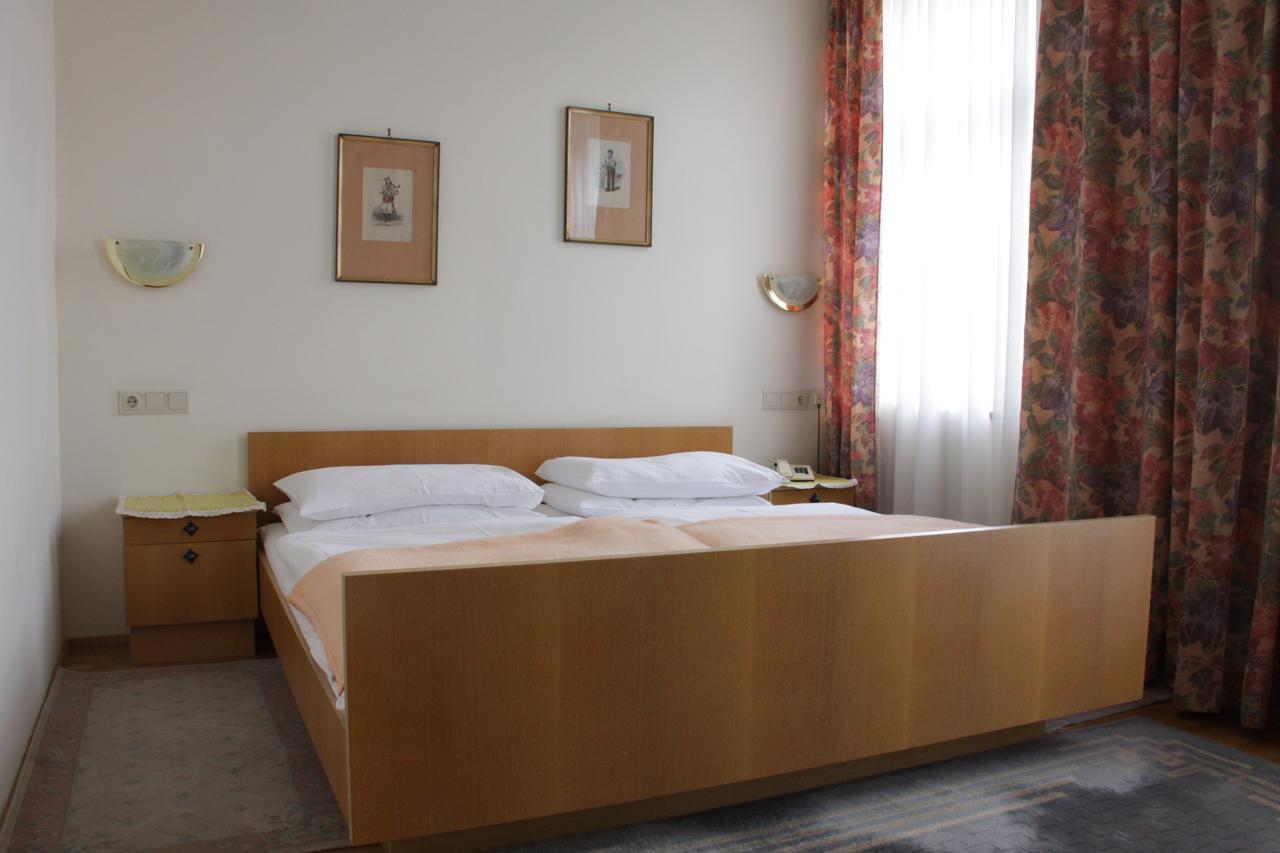 Hotel Restaurant Wachauerhof Spitz an der Donau Екстер'єр фото