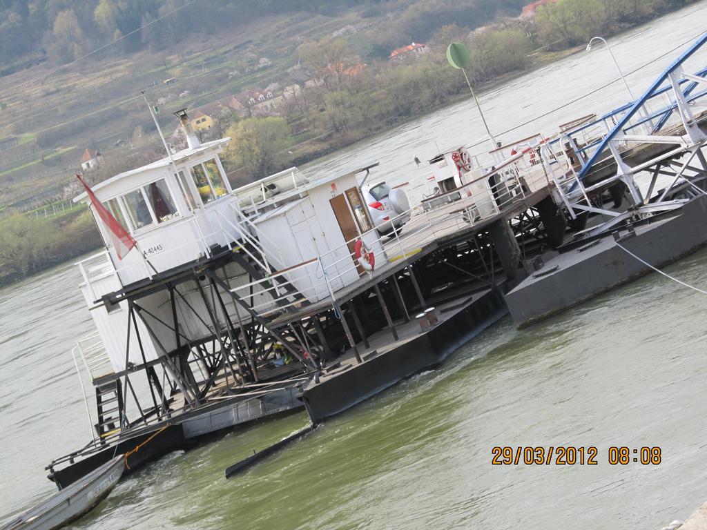 Hotel Restaurant Wachauerhof Spitz an der Donau Екстер'єр фото